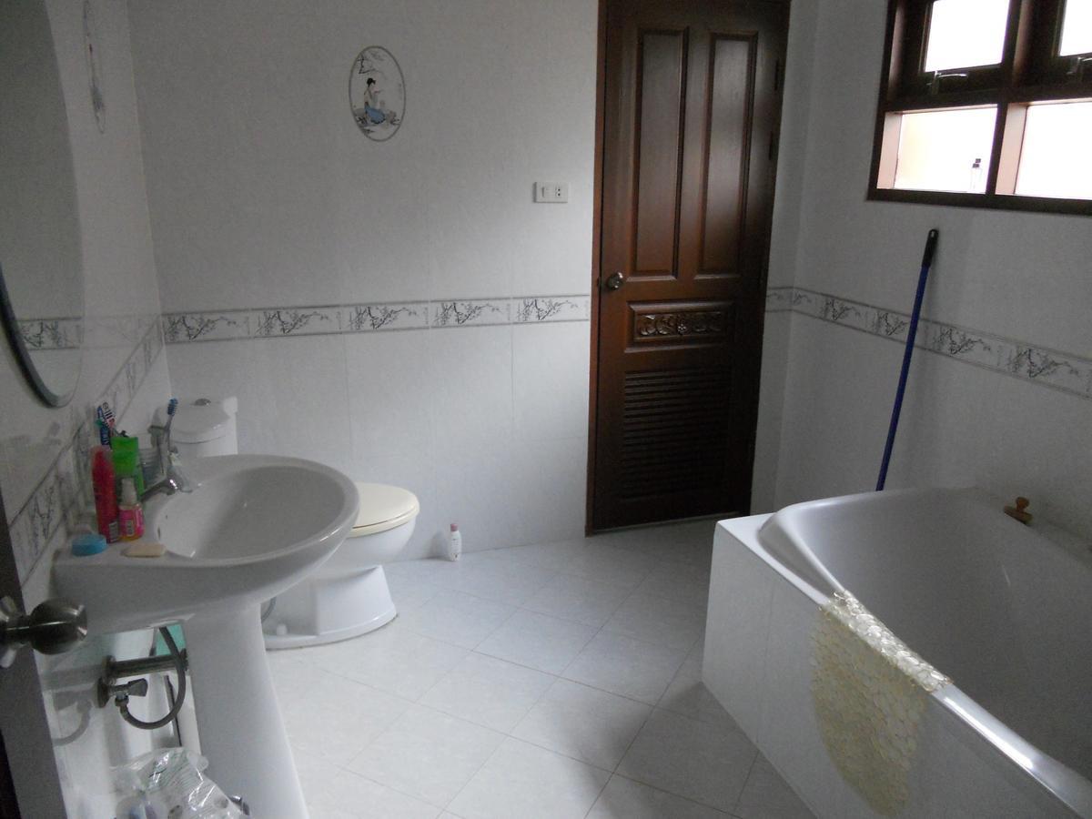 Villa - Baan Dusit Pattaya Ban Nong Hin  Экстерьер фото