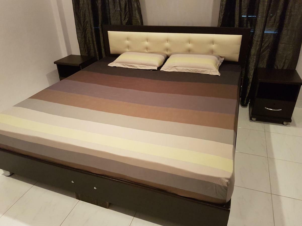 Villa - Baan Dusit Pattaya Ban Nong Hin  Экстерьер фото