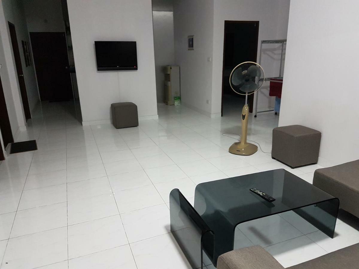Villa - Baan Dusit Pattaya Ban Nong Hin  Экстерьер фото